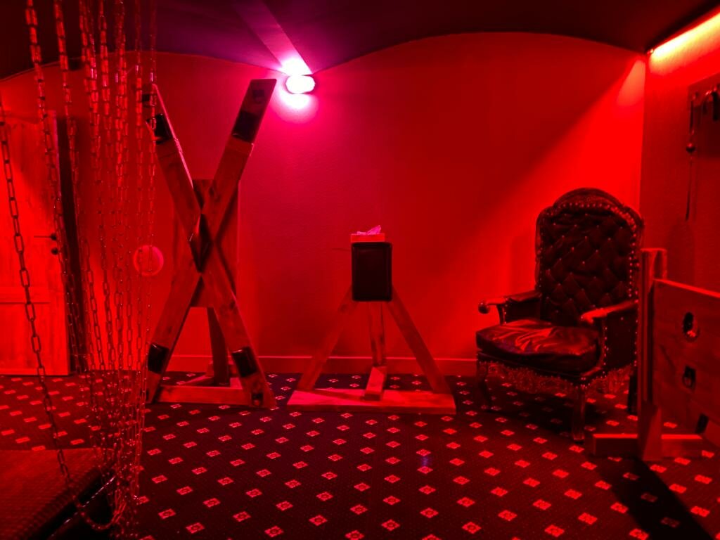 Проститутка Fetish — мужской клуб Проститутка Fetish — мужской клуб